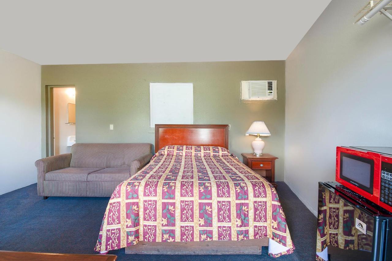 Old Town Hotel O Near Fanning Springs State Park Us Hwy 98 מראה חיצוני תמונה