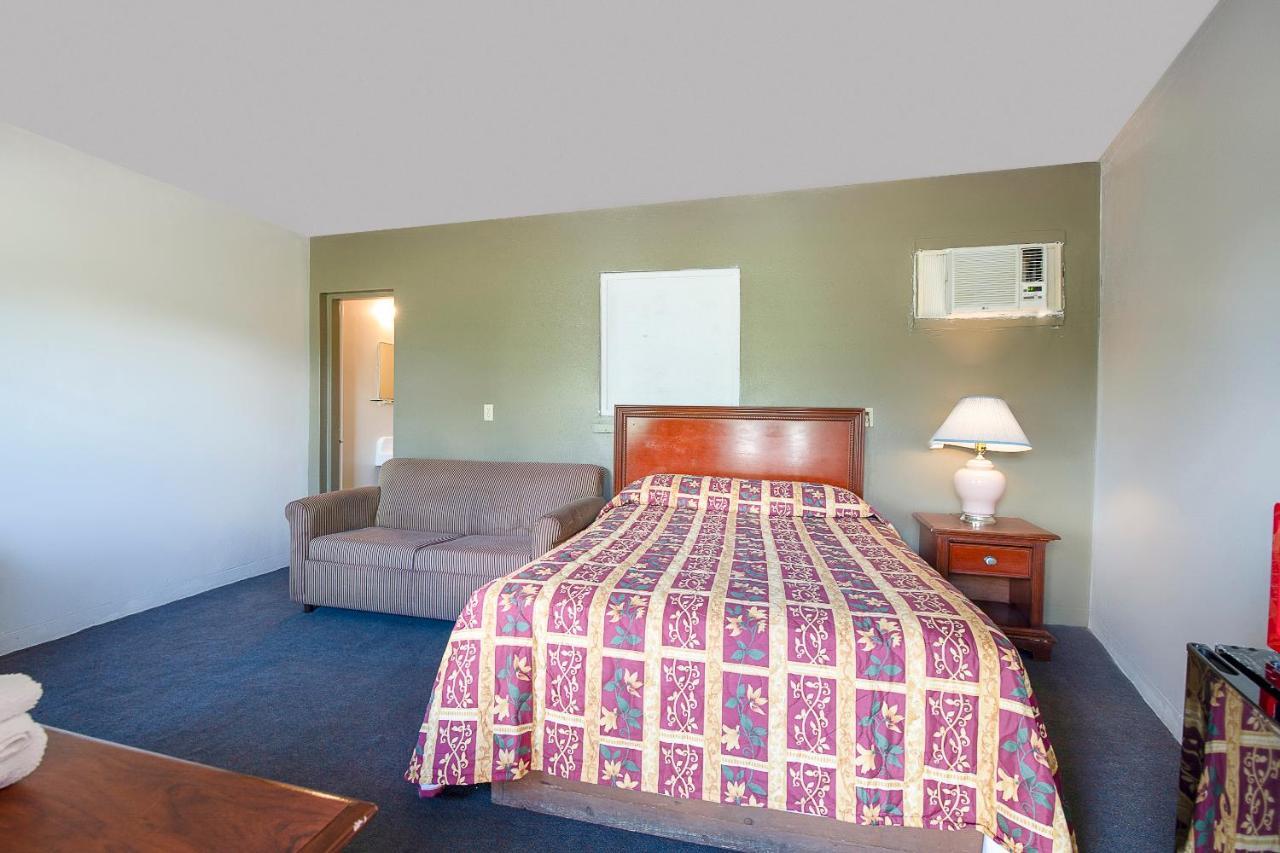 Old Town Hotel O Near Fanning Springs State Park Us Hwy 98 מראה חיצוני תמונה