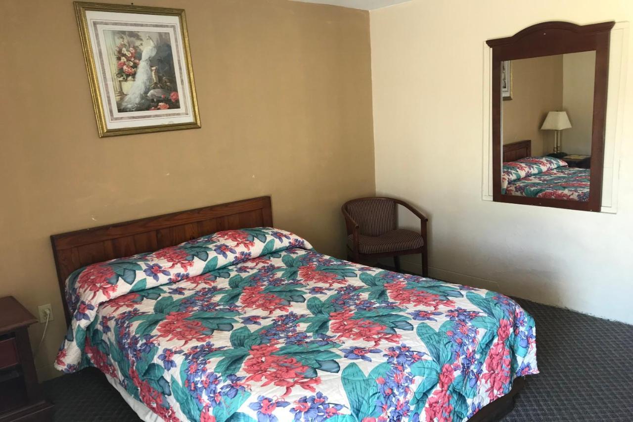 Old Town Hotel O Near Fanning Springs State Park Us Hwy 98 מראה חיצוני תמונה