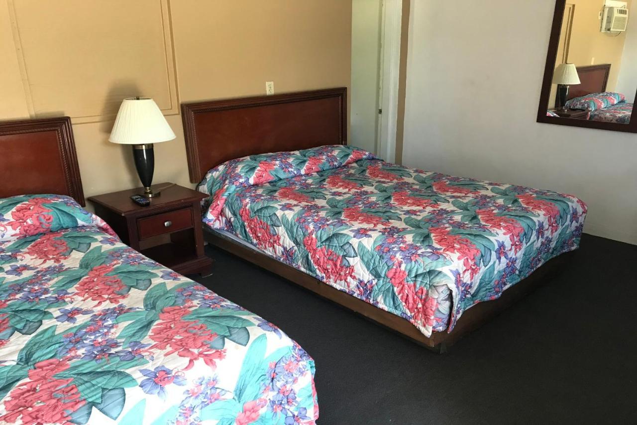 Old Town Hotel O Near Fanning Springs State Park Us Hwy 98 מראה חיצוני תמונה