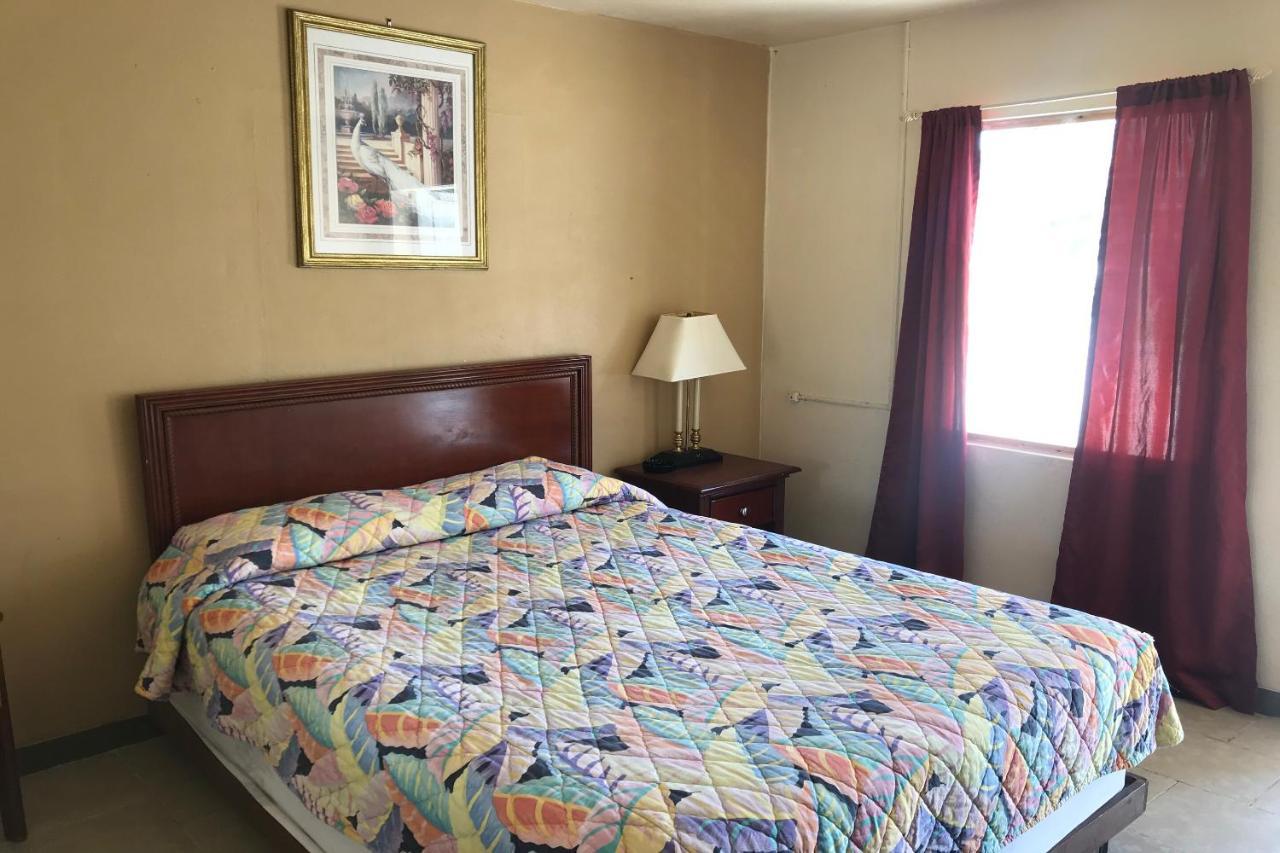 Old Town Hotel O Near Fanning Springs State Park Us Hwy 98 מראה חיצוני תמונה