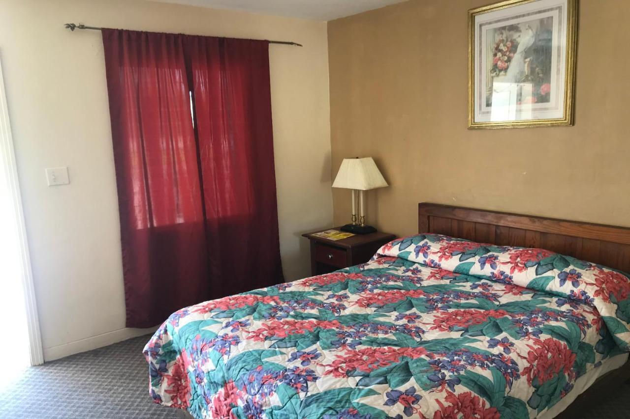 Old Town Hotel O Near Fanning Springs State Park Us Hwy 98 מראה חיצוני תמונה