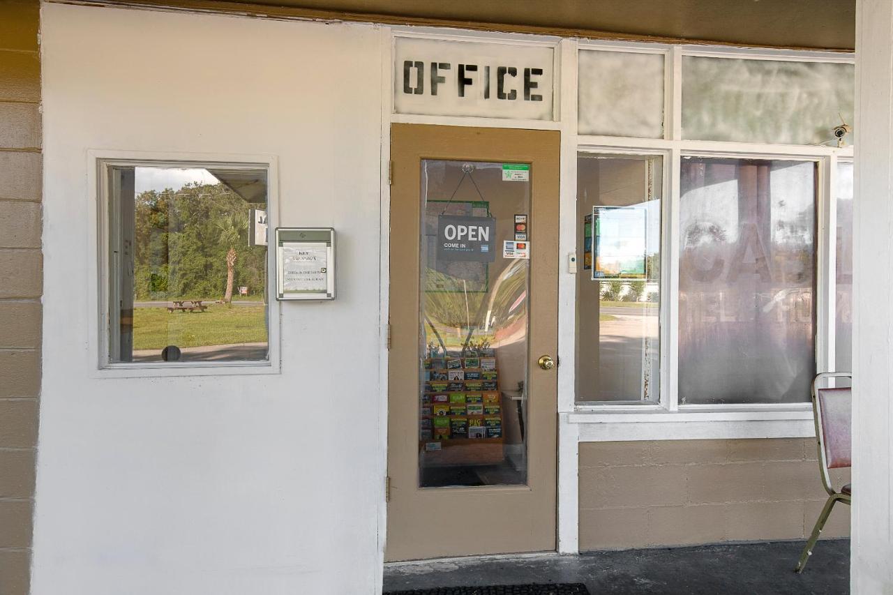 Old Town Hotel O Near Fanning Springs State Park Us Hwy 98 מראה חיצוני תמונה
