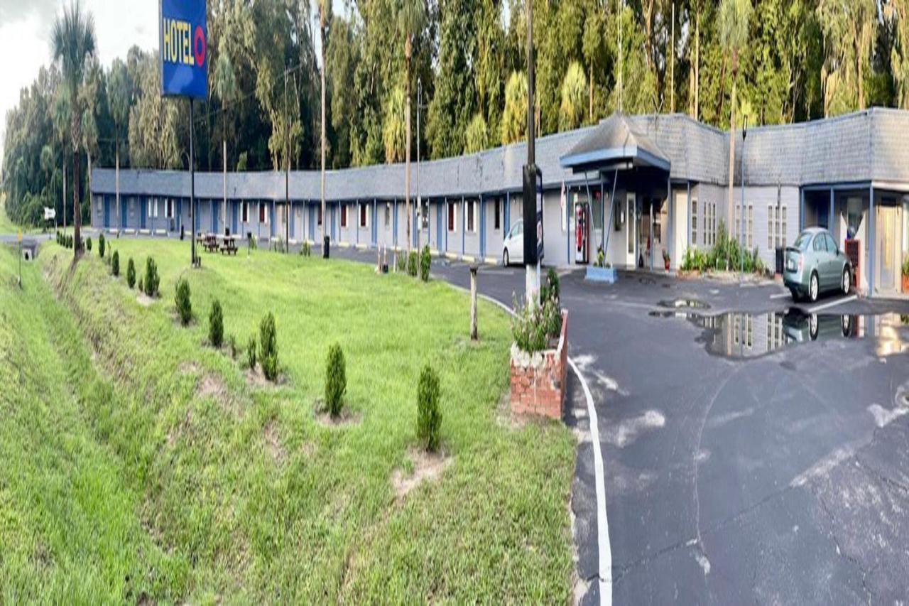 Old Town Hotel O Near Fanning Springs State Park Us Hwy 98 מראה חיצוני תמונה
